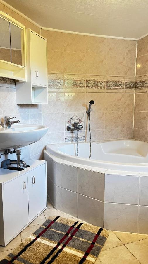 Unterm Rohrdach Apartment Wustrow  Luaran gambar